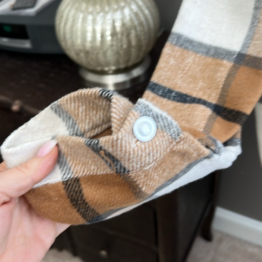 Plaid Shacket - Picture 5 of 8